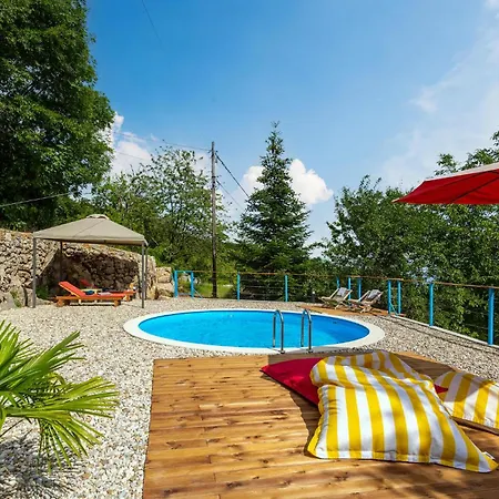 In With House A Panoramic View * Poljane