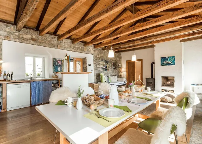 2 Bedroom Beautiful In Poljane