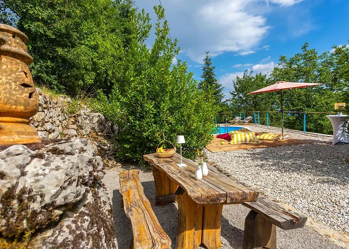 度假居 2 Bedroom Beautiful In Poljane