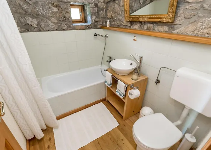 度假居 2 Bedroom Beautiful In Poljane